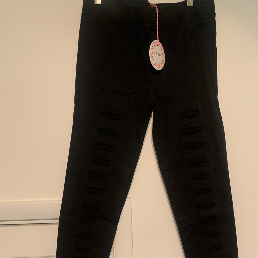 NWT Umgee black ripped leggings